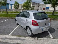 Usado Toyota Yaris Luna 87 CV (63 kW) 2008 Gris / plata Utilitario