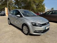 Usado VW Polo 75 CV (55 kW) 2015 Gris / plata Berlina