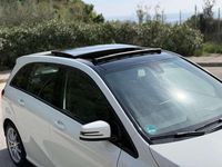 Usado Mercedes B180 122 CV (89 kW) 2012 Blanco Monovolumen