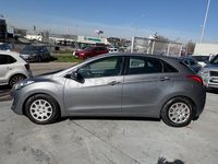 Usado Hyundai i30 100 CV (73 kW) 2014 Gris / plata Berlina