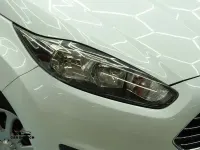 Usado Ford Fiesta Trend 82 CV (60 kW) 2015 Blanco Utilitario