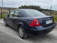 Usado Ford Mondeo Trend 125 CV (91 kW) 2001 Azul Berlina