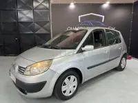 Usado Renault Scénic Dynamique 105 CV (77 kW) 2006 Gris / plata Monovolumen