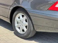 Usado Mercedes C180 Classic 143 CV (105 kW) 2003 Gris / plata Berlina