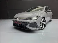 Usado VW Golf VIII GTI Clubsport 300 CV (220 kW) 2025 Gris / plata Berlina