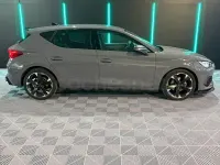 Usado Cupra Leon 150 CV (110 kW) 2024 Gris / plata Berlina