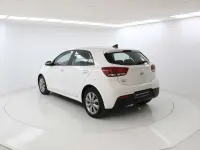 Usado Kia Rio 101 CV (74 kW) 2022 Blanco Utilitario