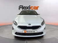 Usado Kia Ceed 120 CV (88 kW) 2021 Blanco Utilitario