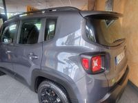 Usado Jeep Renegade Night Eagle 130 CV (95 kW) 2022 Verde SUV