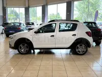 Käytetty Dacia Sandero Essentiel 73 HP (53 kW) 2019 Valkoinen Sedan
