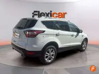 Usado Ford Kuga Business Edition 150 CV (110 kW) 2017 Blanco SUV
