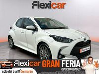 Usado Toyota Yaris Hybrid Active 116 CV (85 kW) 2024 Blanco Berlina