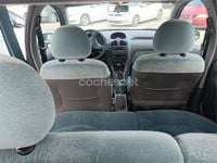 Usado Peugeot 206 90 CV (66 kW) 2000 Verde Berlina