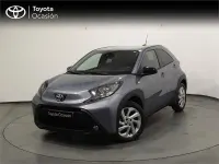 Usado Toyota Aygo X Play 72 CV (52 kW) 2025 Gris / plata SUV