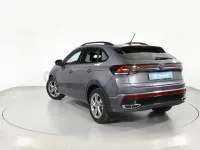 Usado VW Taigo R-line 110 CV (80 kW) 2022 Gris / plata SUV