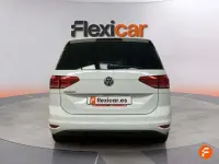 Usado VW Touran Edition 116 CV (85 kW) 2018 Blanco Monovolumen