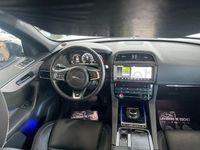 Usado Jaguar F-Pace R-Sport 300 CV (220 kW) 2017 Gris / plata SUV