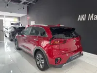 Usado Kia Niro 141 CV (103 kW) 2018 Rojo SUV