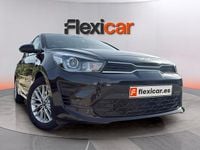 Usado Kia Rio 101 CV (74 kW) 2023 Negro Berlina