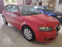 Usado Audi A3 Attraction 125 CV (91 kW) 2007 Rojo Utilitario