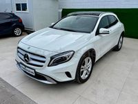 Usado Mercedes GLA220 AMG line 177 CV (130 kW) 2016 Blanco SUV