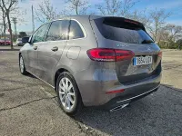 Usado Mercedes B180 116 CV (85 kW) 2020 Gris / plata Utilitario