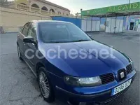 Usado Seat Leon Sport 110 CV (80 kW) 2002 Azul Utilitario
