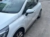 Usado Renault Clio V Zen 140 CV (102 kW) 2022 Blanco Berlina