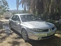 Usado Renault Laguna II Privilege 120 CV (88 kW) 2005 Blanco Berlina