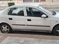 Usado Opel Astra Elegance 115 CV (84 kW) 1999 Blanco Berlina