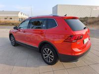 Begagnad VW Tiguan Allspace Advance 150 HK (110 kW) 2021 Orange SUV