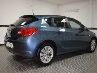 Usado Opel Astra Selective 110 CV (80 kW) 2014 Azul Berlina