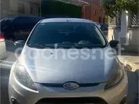 Usado Ford Fiesta Titanium 90 CV (66 kW) 2008 Gris / plata Utilitario