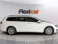 Usado VW Passat Advance 150 CV (110 kW) 2019 Blanco Familiar