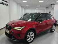 Usado Seat Arona FR 110 CV (80 kW) 2021 Granate SUV