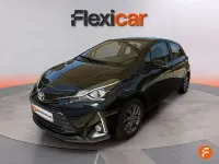 Usado Toyota Yaris Active 111 CV (81 kW) 2018 Negro Utilitario