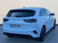 Usado Kia Ceed Style 100 CV (73 kW) 2025 Blanco Utilitario