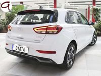 Usado Hyundai i30 101 CV (74 kW) 2025 Blanco Utilitario