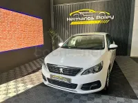 Usado Peugeot 308 SW Active 130 CV (95 kW) 2021 Blanco Familiar