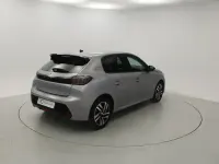 Usado Peugeot 208 Allure 102 CV (75 kW) 2023 Gris Utilitario