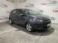 Usado Ford Fiesta Trend 68 CV (50 kW) 2009 Gris / plata Berlina