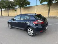 Usado Renault Mégane III Dynamique 105 CV (77 kW) 2009 Azul Berlina