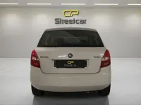 Usado Skoda Fabia 69 CV (50 kW) 2015 Blanco Berlina