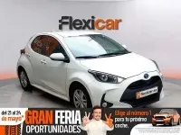 Usado Toyota Yaris Hybrid Business Edition 116 CV (85 kW) 2022 Azul