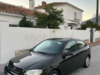 Usado Opel Astra Edition 100 CV (73 kW) 2004 Verde Berlina