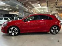 Usado Mercedes A200 Style 136 CV (100 kW) 2015 Rojo Utilitario
