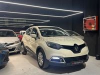 Usado Renault Captur Intens 120 CV (88 kW) 2015 Beige SUV
