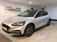 Usado Ford Focus Active 125 CV (91 kW) 2021 Gris / plata Berlina