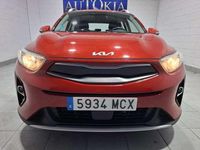 Usado Kia Stonic 101 CV (74 kW) 2022 Rojo SUV