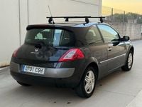 Usado Renault Mégane II Authentique 115 CV (84 kW) 2004 Negro Berlina